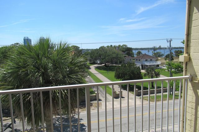 732 N Halifax Ave Apt 402, Daytona Beach, FL 32118