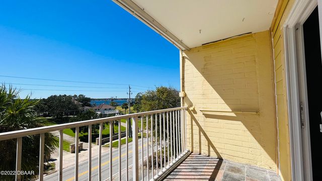 732 N Halifax Ave Apt 402, Daytona Beach, FL 32118