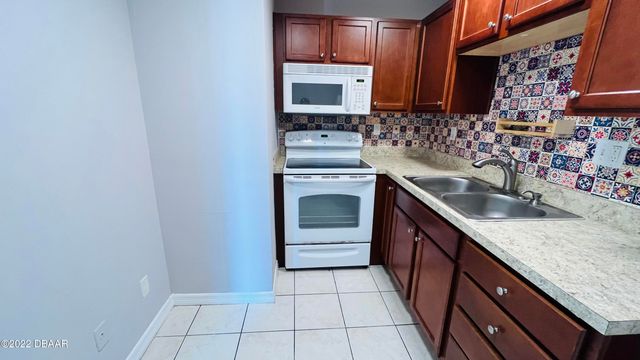 732 N Halifax Ave Apt 402, Daytona Beach, FL 32118