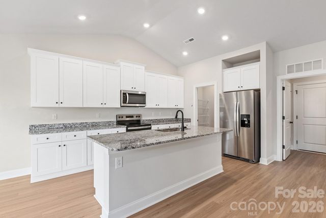 6607 Fairford Drive, Charlotte, NC 28215