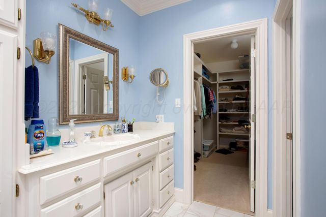 18 CLOISTER Parkway, Amarillo, TX 79121