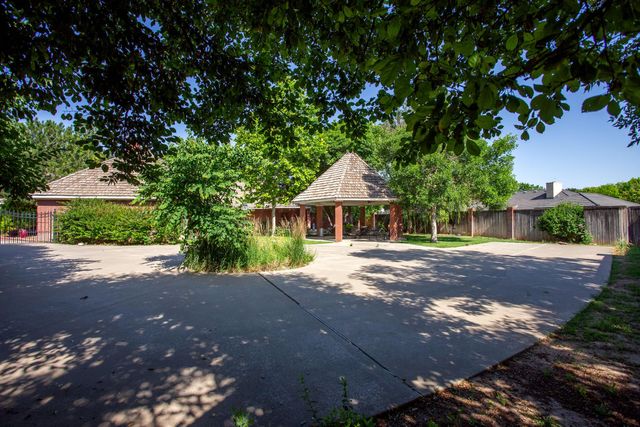 18 CLOISTER Parkway, Amarillo, TX 79121