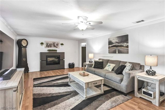 1600 Ridgewood Court, Twinsburg, OH 44087