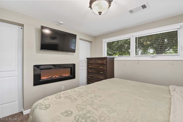 1600 Ridgewood Court, Twinsburg, OH 44087