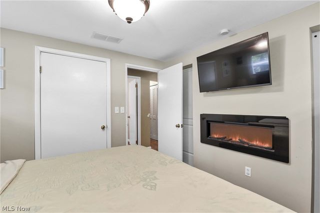 1600 Ridgewood Court, Twinsburg, OH 44087