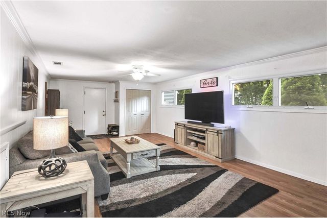 1600 Ridgewood Court, Twinsburg, OH 44087