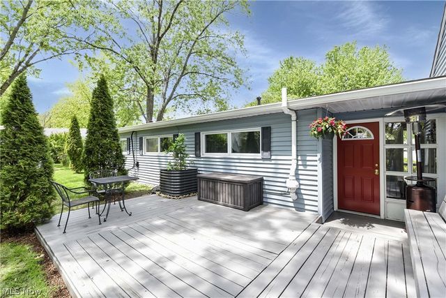 1600 Ridgewood Court, Twinsburg, OH 44087
