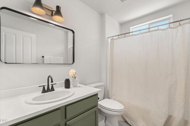 975 Beverly Way, Jacksonville, OR 97530