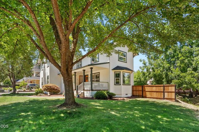 975 Beverly Way, Jacksonville, OR 97530
