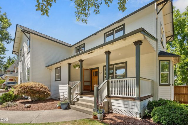 975 Beverly Way, Jacksonville, OR 97530