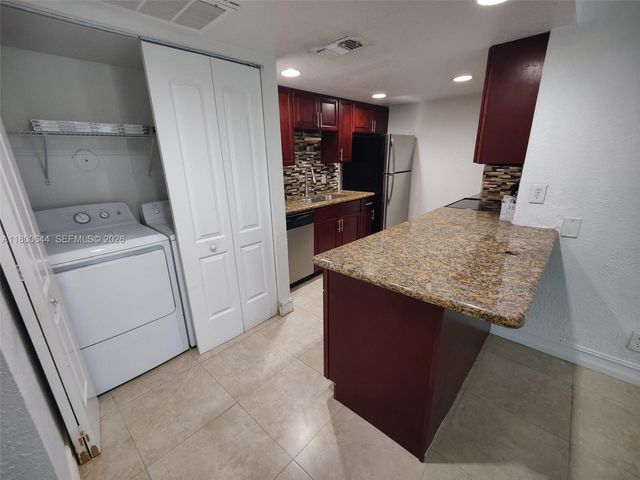 616 Executive Center Drive 107, West Palm Beach, FL 33401