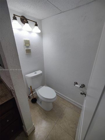 616 Executive Center Drive 107, West Palm Beach, FL 33401