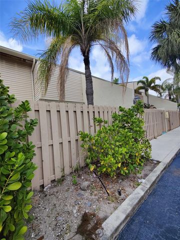 616 Executive Center Drive 107, West Palm Beach, FL 33401