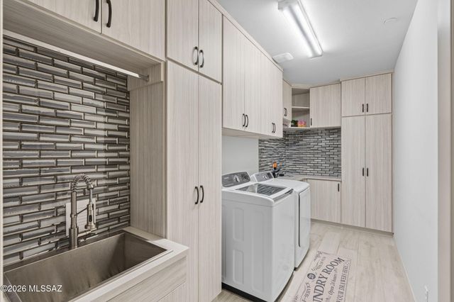 13316 E Librada Leon Way, Tucson, AZ 85747