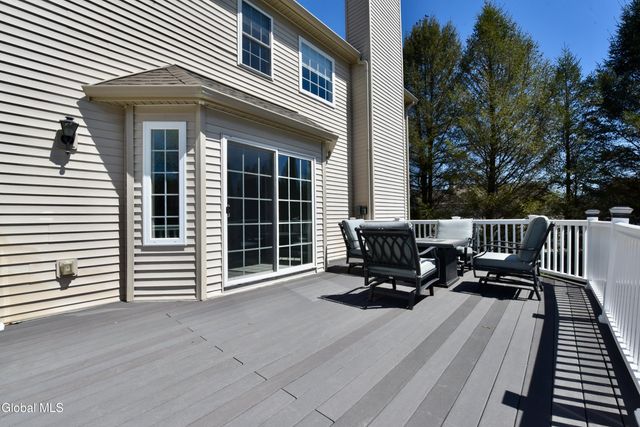 3 Moreland Drive, Halfmoon, NY 12118