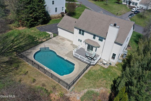 3 Moreland Drive, Halfmoon, NY 12118