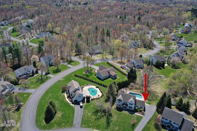 3 Moreland Drive, Halfmoon, NY 12118