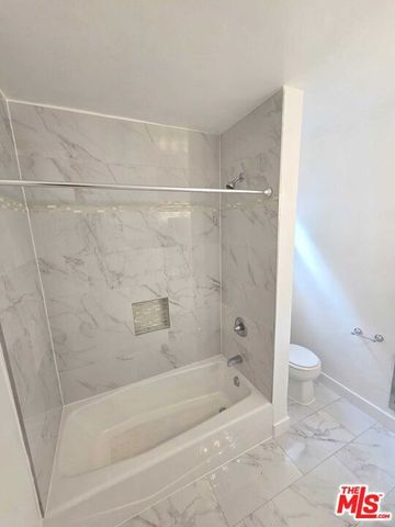 5329 Vantage Avenue 3, Valley Village, CA 91607