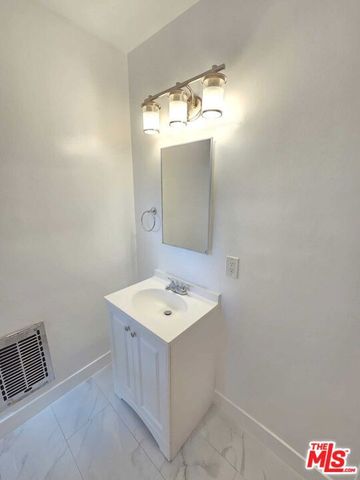 5329 Vantage Avenue 3, Valley Village, CA 91607