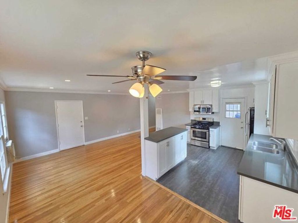 5329 Vantage Avenue 3, Valley Village, CA 91607