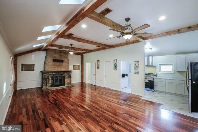 318 ULYSSES WAY, Linden, VA 22642