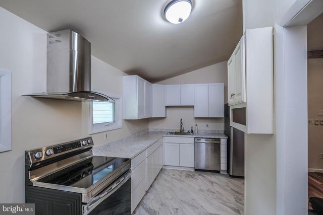 318 ULYSSES WAY, Linden, VA 22642
