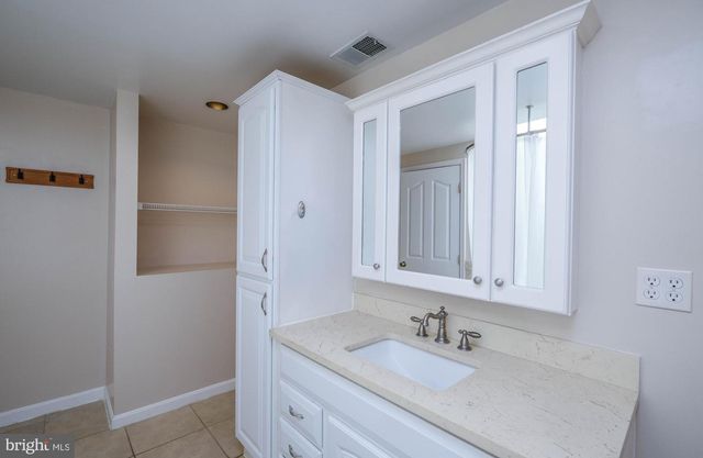 318 ULYSSES WAY, Linden, VA 22642