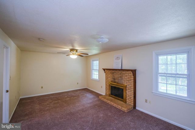 318 ULYSSES WAY, Linden, VA 22642