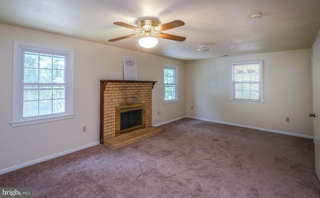 318 ULYSSES WAY, Linden, VA 22642
