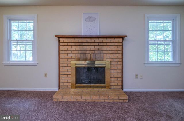 318 ULYSSES WAY, Linden, VA 22642