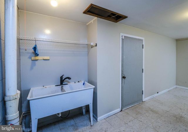 318 ULYSSES WAY, Linden, VA 22642