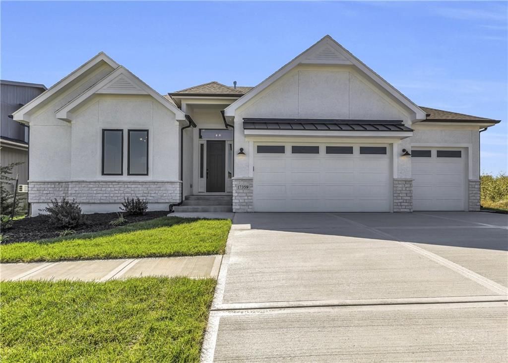 16946 S Illusion Street, Olathe, KS 66062