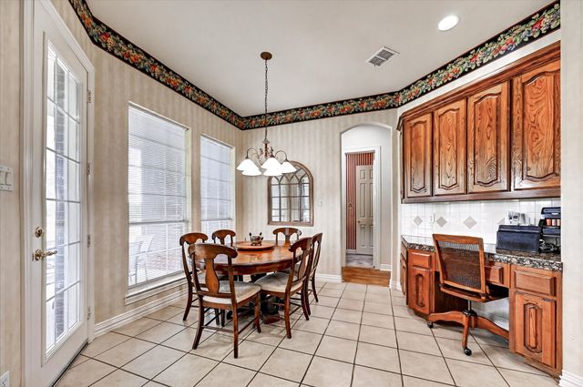 4409 Argyle Lane, Denton, TX 76226