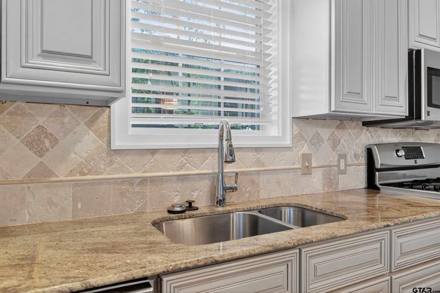 700 S Bois D Arc, Tyler, TX 75701