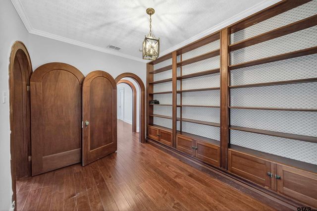 700 S Bois D Arc, Tyler, TX 75701