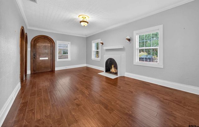 700 S Bois D Arc, Tyler, TX 75701