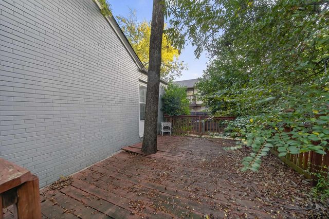 700 S Bois D Arc, Tyler, TX 75701