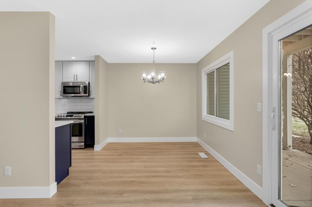 5141 Balmoral Lane 3, Bloomington, MN 55437