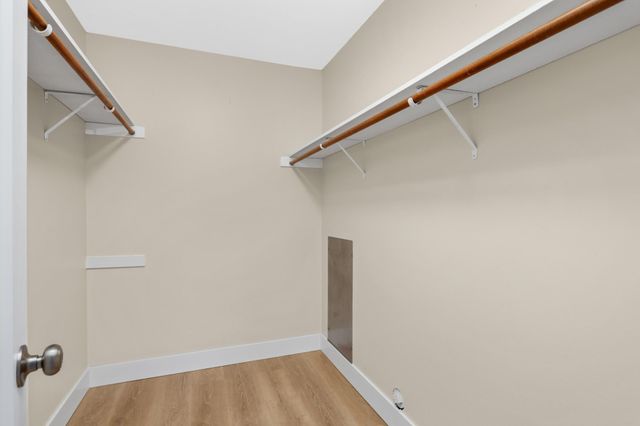 5141 Balmoral Lane 3, Bloomington, MN 55437