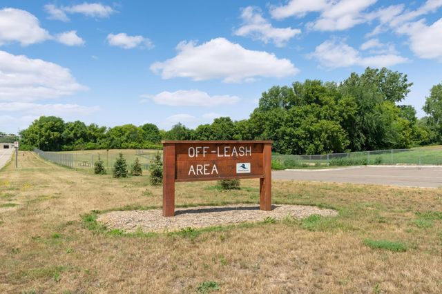 5141 Balmoral Lane 3, Bloomington, MN 55437