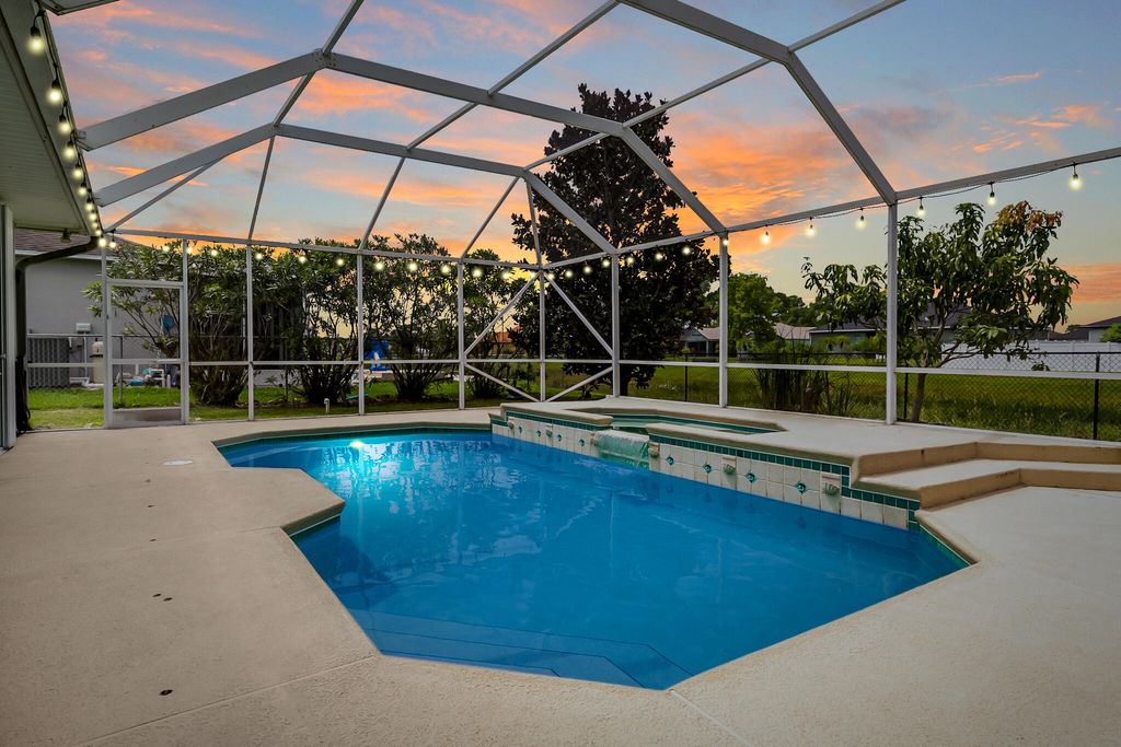 5629 NW North Crisona Circle, Port St Lucie, FL 34986