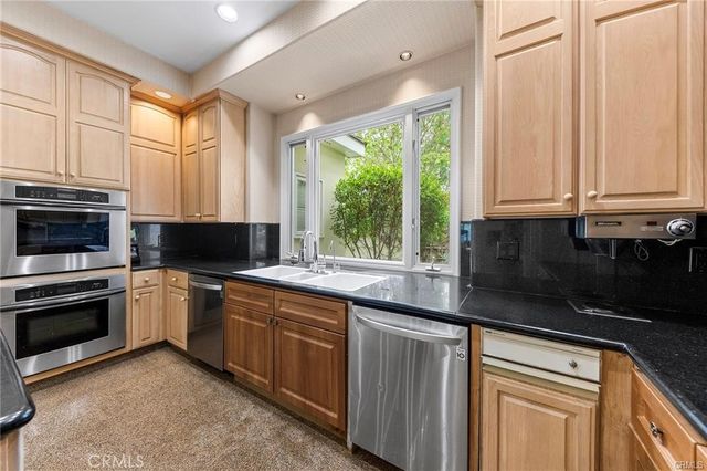 779 Coral Tree, Upland, CA 91784