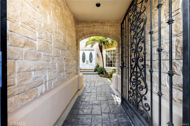 779 Coral Tree, Upland, CA 91784