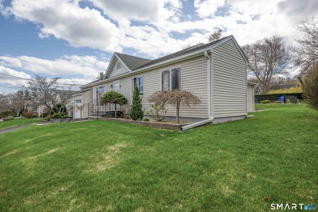 240 Shepard Avenue, Hamden, CT 06514