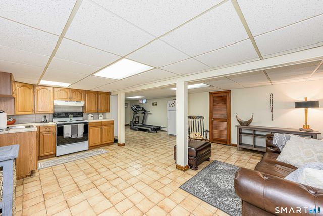 240 Shepard Avenue, Hamden, CT 06514