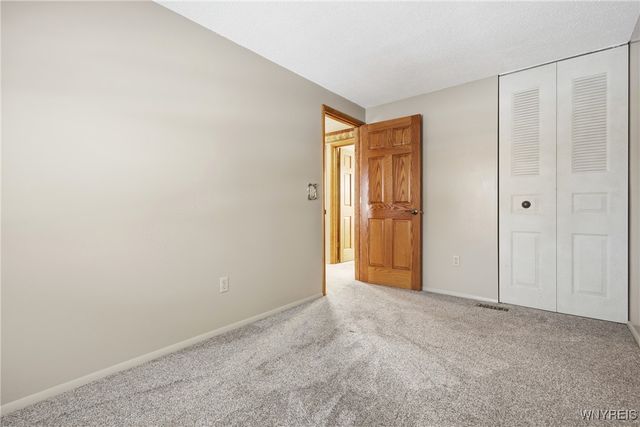 6610 Parkwood Drive, Lockport Town, NY 14094