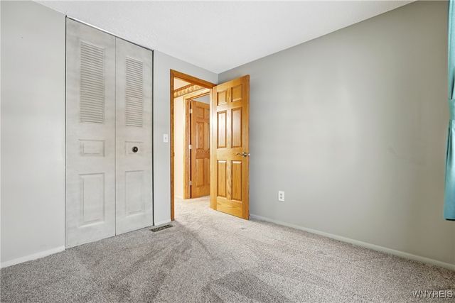 6610 Parkwood Drive, Lockport Town, NY 14094