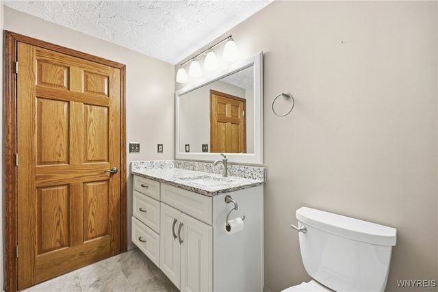 6610 Parkwood Drive, Lockport Town, NY 14094