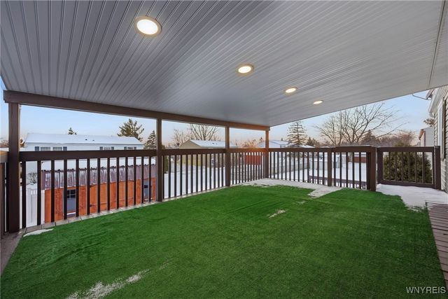 6610 Parkwood Drive, Lockport Town, NY 14094