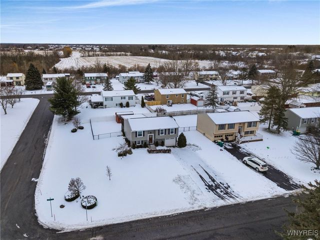 6610 Parkwood Drive, Lockport Town, NY 14094